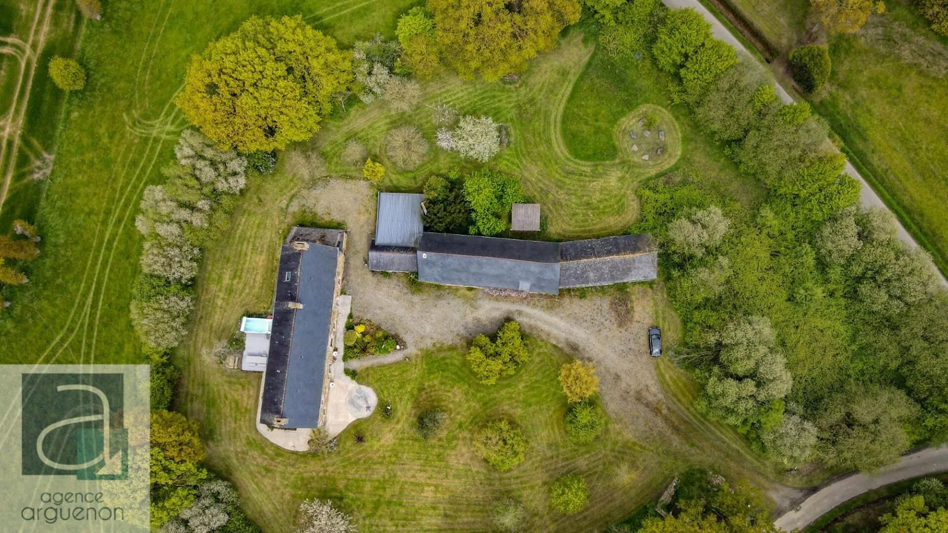 Les Clos - Manoir Breton Plenee-Jugon France